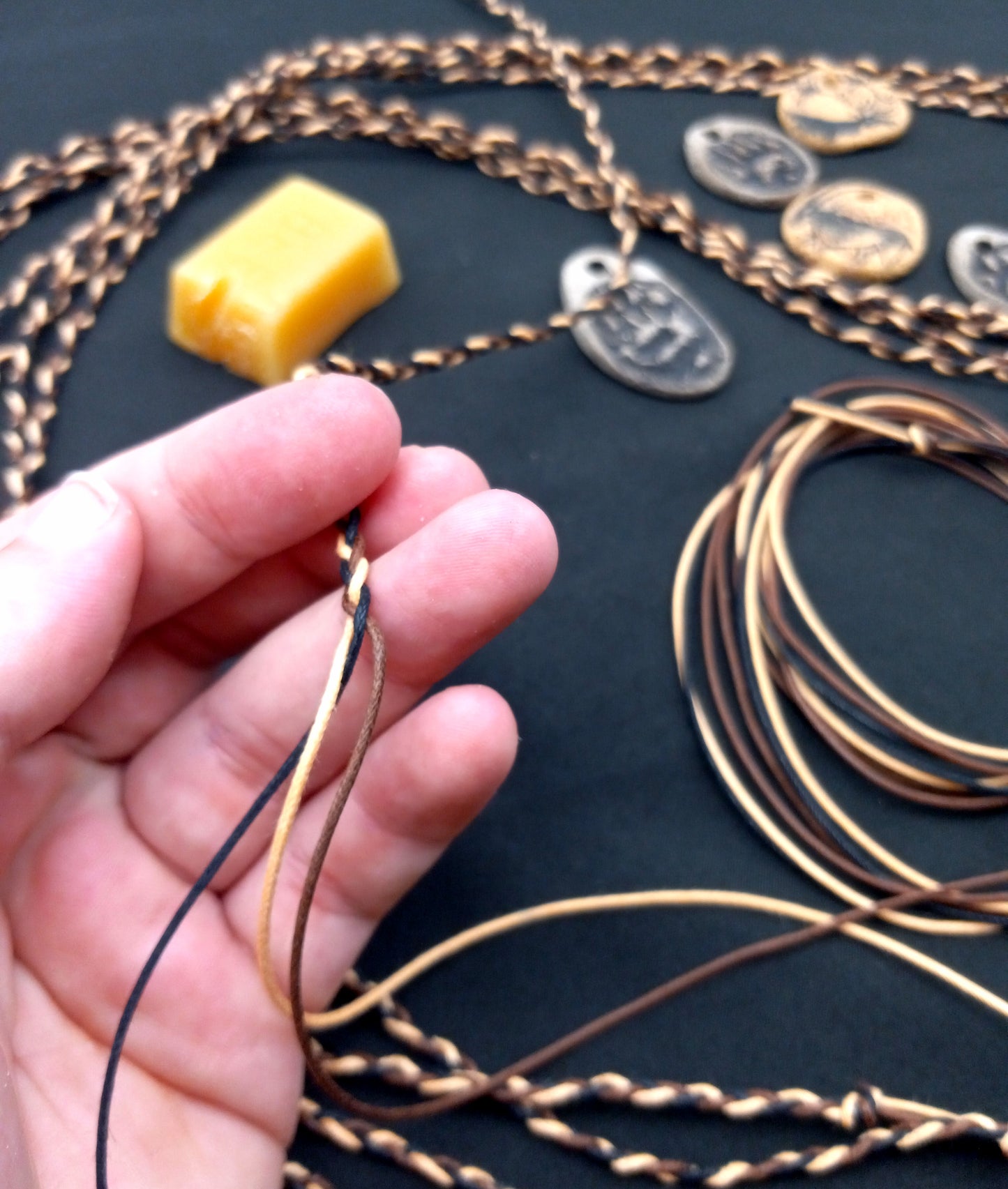 Handmade Sliding Knot Waxed Cotton Necklace (multicolor)