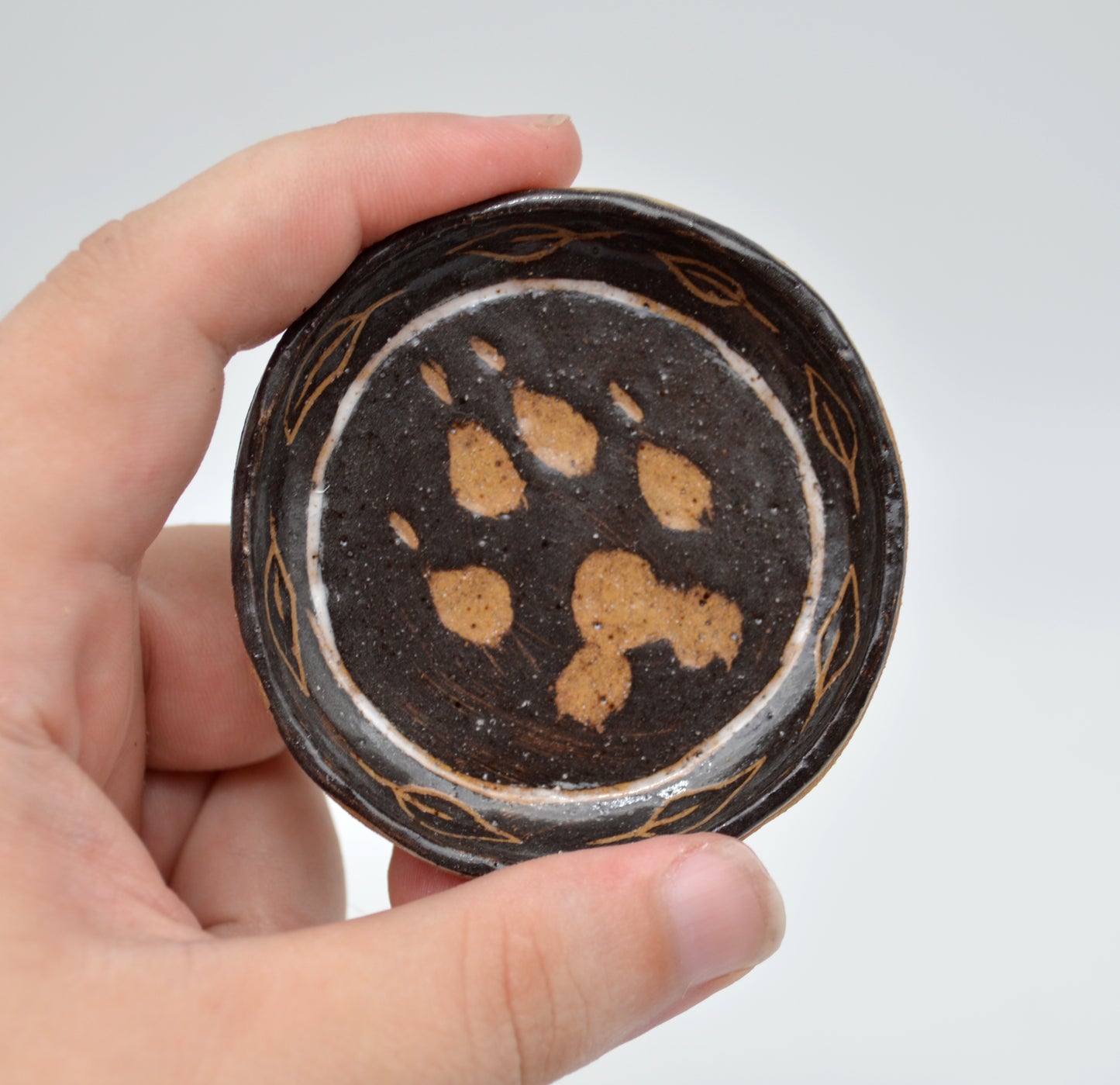 Wolf Paw Dish
