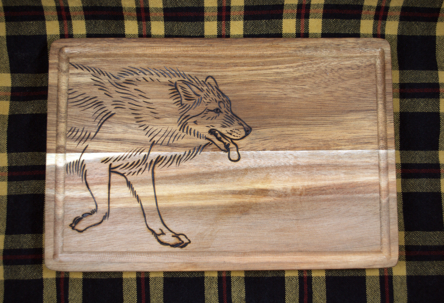 Hungry Wolf Cutting/Charcuterie Board