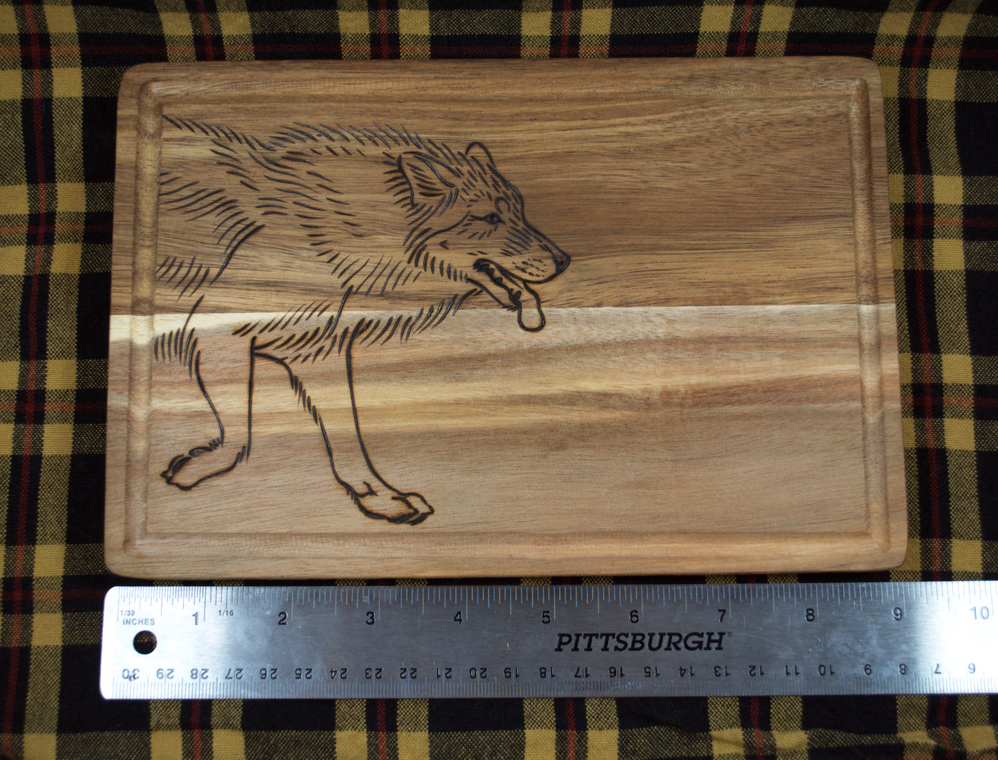 Hungry Wolf Cutting/Charcuterie Board